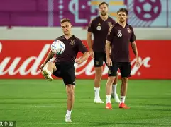 体育赛事-字母哥冲进步行者更衣室要求