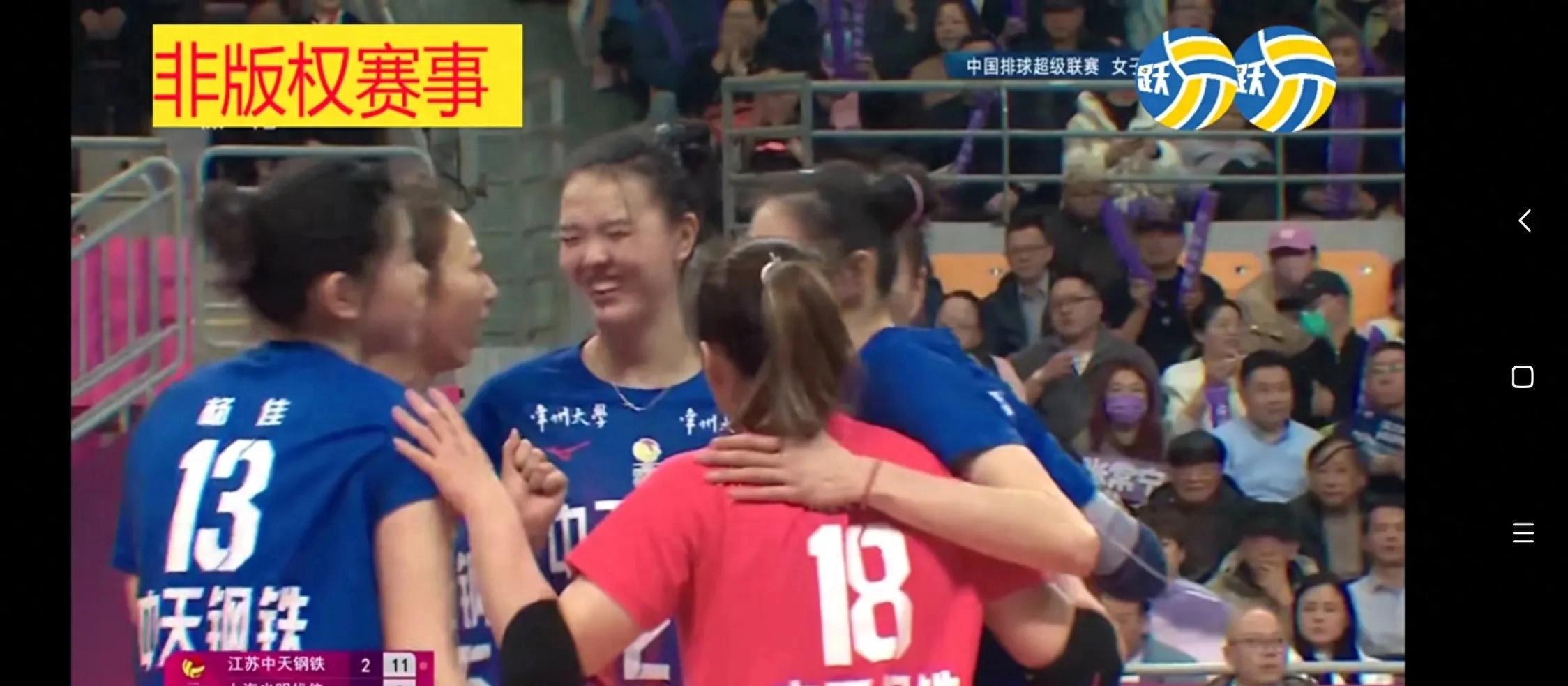 这次比赛,他勇夺第一,摘得桂冠,实在太棒了